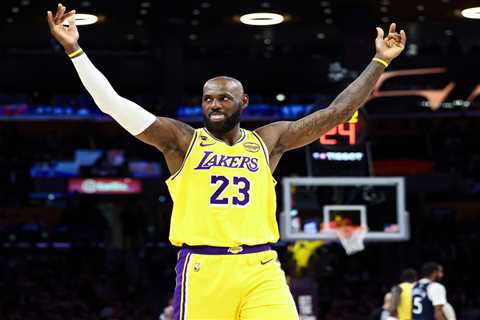 Fully-healthy Lakers provide glimpse of offensive ceiling