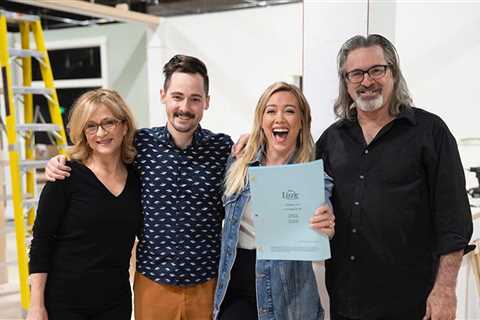 Hilary Duff Mourns Death Of Lizzie McGuire Dad Robert Carradine