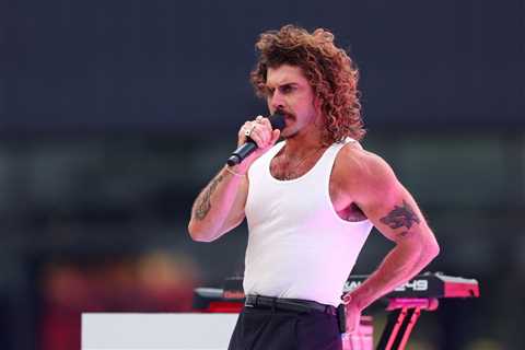 Keli Holiday Sets First North America Tour