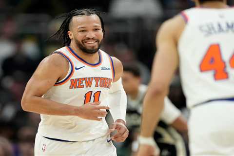 Jalen Brunson, Knicks rebound in a big way with dominant victory over Bucks