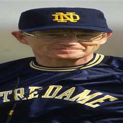 Lou Holtz, legendary Notre Dame coach, dead at 89