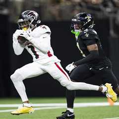 Giants adding Darnell Mooney on one-year contract to give Jaxson Dart a receiver boost