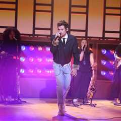 Harry Styles Performs ‘Dance No More’ & ‘Coming Up Roses’ on ‘Saturday Night Live’: Watch