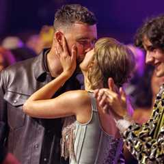 2026 iHeartRadio Music Awards: Best Photos From Behind the Scenes