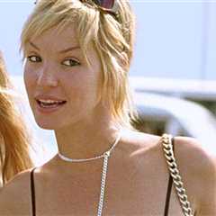 Amanda In 'Into The Blue' 'Memba Her?!