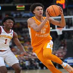 Tennessee rips Iowa State to reach Elite Eight for third straight time