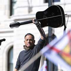 Bruce Springsteen Performs ‘Streets of Minneapolis’ at No Kings Rally