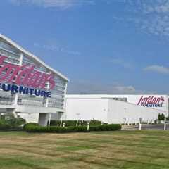 UConn teams leave Connecticut furniture store’s bold promotion two wins away from paying out