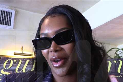 Jessica White Says It's Okay for Women to Be Bisexual, But Not Men