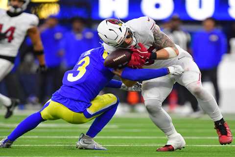 Rams agree to terms with safety Kam Curl to keep him in Los Angeles