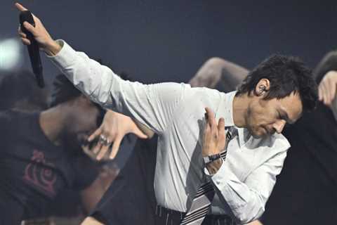 Harry Styles Brings ‘Kiss All The Time’ Home With Manchester One Night Only Show: 7 Best Moments