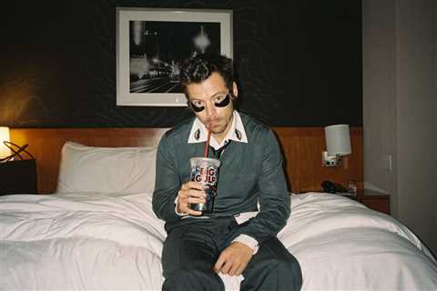 Harry Styles’ ‘Kiss All the Time. Disco, Occasionally.’ Debuts at No. 1 on Billboard 200 Chart