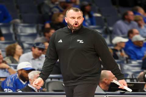 Syracuse, Providence jockeying for USF rising star coach Bryan Hodgson