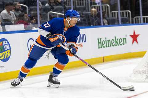Islanders sign first-rounder Kashawn Aitcheson to entry-level contract