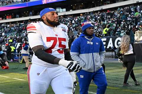 Joshua Ezeudu gets Giants second chance with one-year contract