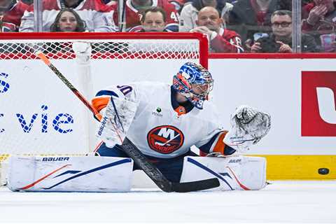 Patrick Roy playing coy with Islanders’ goalie decision heading into key game vs. Blue Jackets