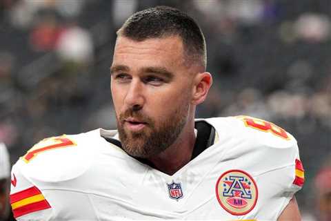 Here’s How Travis Kelce Reacted to Seeing Taylor Swift’s Poster on His Return to Arrowhead Stadium