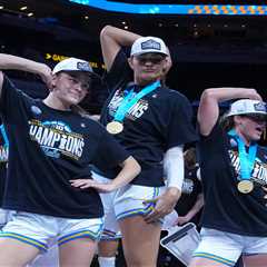 Tate McRae reacts to UCLA’s ‘Just Keep Watching’ national championship dance