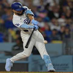 Max Muncy caps three-homer night with walk-off blast in Dodgers win