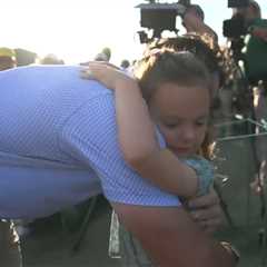 Rory McIlroy shares kiss with wife Erica Stoll, rare post-major moment with parents after Masters..