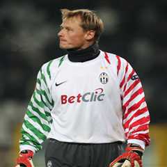 Premier League winning goalkeeper Alex Manninger killed in car accident