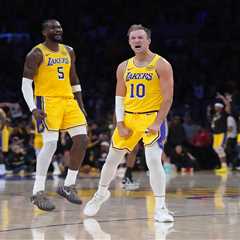 Depleted Lakers take advantage of Kevin Durant-less Rockets in Game 1 victory