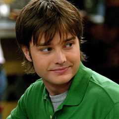 Henry In 'What I like About You' 'Memba Him?!