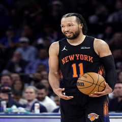 Jalen Brunson’s 39-point Game 5 propels Knicks into series lead over Hawks