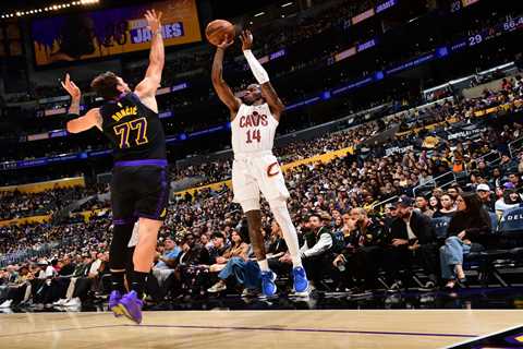 Lakers pick up 50th win of season with victory over Cavaliers
