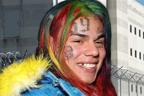 Tekashi 6ix9ine Gets Out of Federal Prison After 3-Month Stint, on Video