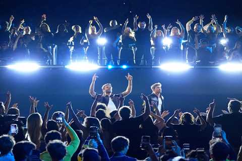 Dave Portnoy among March Madness fans furious over Chainsmokers concert delaying Final Four