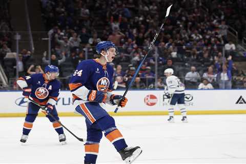 Pete DeBoer’s Islanders found some fight after hard look in mirror