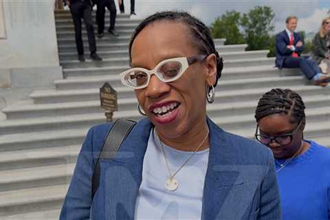 Rep. Lateefah Simon Asked About Members of Congress Partaking in 4/20 Festivities