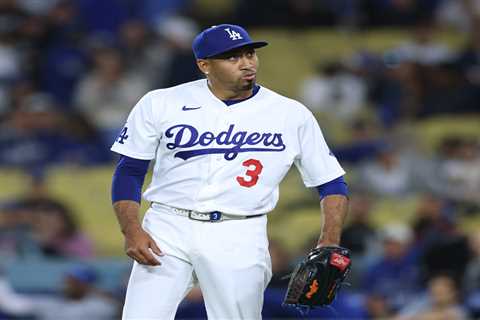Dodgers Edwin Diaz to go on IL, have procedure on throwing elbow