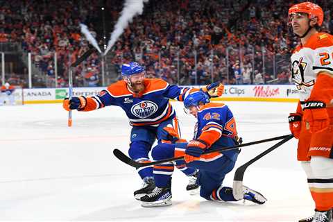 Polymarket promo code NYPMAX: Deposit $20, get $20 for Ducks vs. Oilers