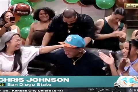 Mike Greenberg had no idea Dolphins were picking — twice — in odd NFL draft moment