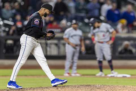 Huascar Brazoban’s ninth-inning entry gaffe nearly costs Mets