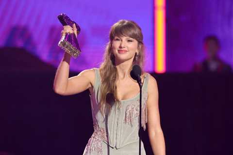 Taylor Swift Files to Trademark Her Voice and Image as AI Deepfakes Grow