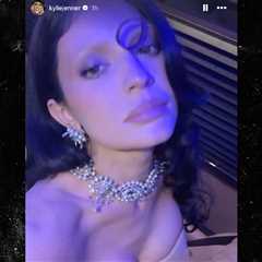 Kylie Jenner Shows Off Nipples Before Met Gala