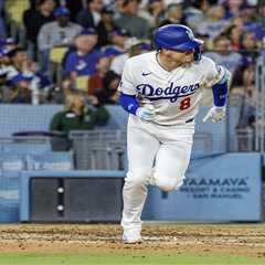 Dodgers’ Kiké Hernández has ‘significant tear’ to oblique; timeline TBD