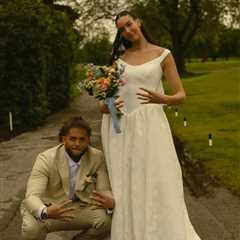 Chiefs lineman Ashton Gillotte gets married to volleyball pro in ‘surprise’ wedding