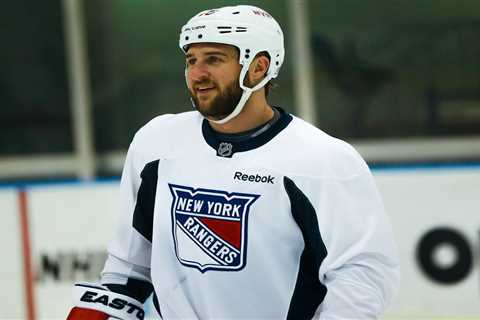 Rangers promote Tanner Glass to director of player development