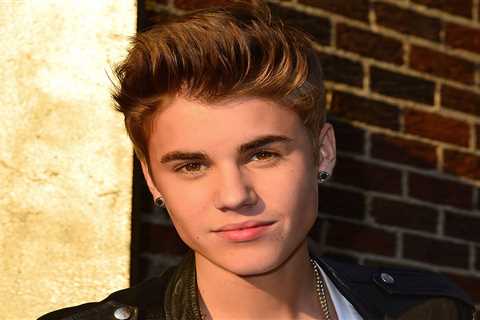 Justin Bieber & Nicki Minaj’s ‘Beauty and a Beat’ Tops Both Billboard Global Charts