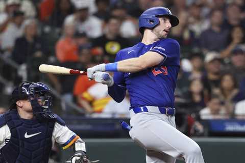 Kyle Tucker draws surprise boos in return to Houston with Dodgers
