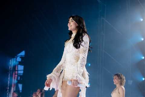 Aitana Kicks Off Her Cuarto Azul World Tour With Intimate, Emotional Show: Full Setlist