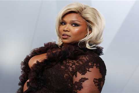 Lizzo Says Social Media Algorithms Are ‘Destroying the Music Industry’ & Messing Up Her Album Promo