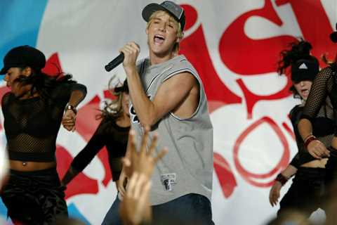Aaron Carter’s Family Gets Settlement From L.A. Psychiatrist Over Xanax Prescriptions