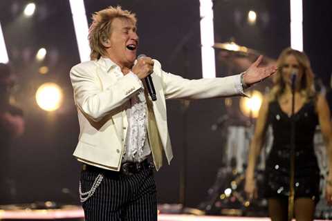 Here’s Where to Watch ‘Forever Young: A Grammy Salute to Rod Stewart Live’ Online