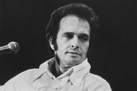 Chart Rewind: In 1976, Merle Haggard’s Bicentennial ‘Freedom Train’ Rolled
