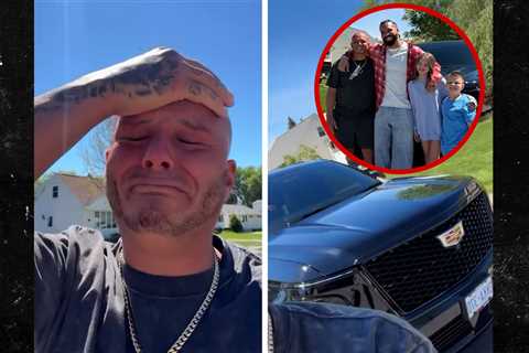 Drake Gifts Escalade to TikToker NYFlavaaa and His Family, See the Video!